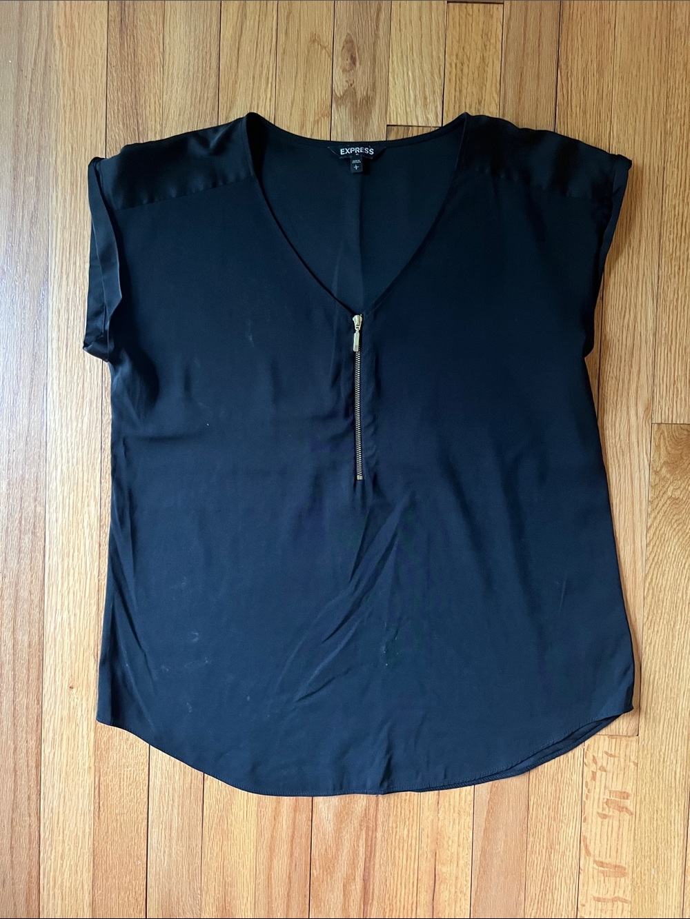 Express Black V-Neck Short Sleeve Zip Front Blouse